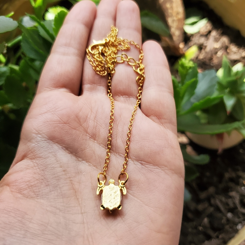NWOT Gold Triplet Opal Turtle Necklace - Picture 11 of 15